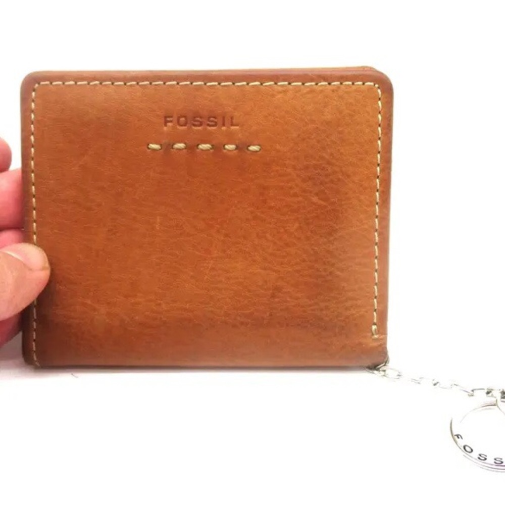 Rare vintage mini Fossil bifold wallet with keychain
